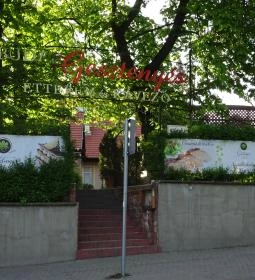 Budai Gesztenyés Étterem és Kávézó