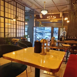 BudaLovinPest Café Budapest - Belső