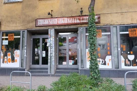 Búgócsiga Akusztik Garden Sopron