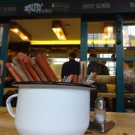 Buja Disznók - Belvárosi Piac Budapest - Külső kép