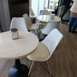 Bundiner Cukrászda, Fót - Belső