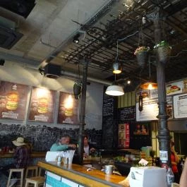 REBEL Burger & More - Király utca, Budapest - Belső