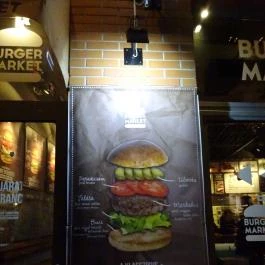 REBEL Burger & More - Király utca, Budapest - Külső kép