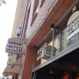 REBEL Burger & More - Király utca, Budapest - Külső kép