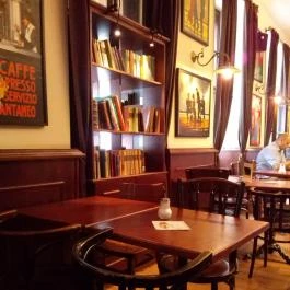 Café Alibi, Budapest - Belső