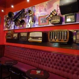 Café Tulipán Bistro Budapest - Belső