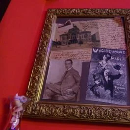 Café Tulipán Bistro Budapest - Belső