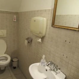 Mr&Mrs Columbo Söröző Étterem Budapest - Mosdó