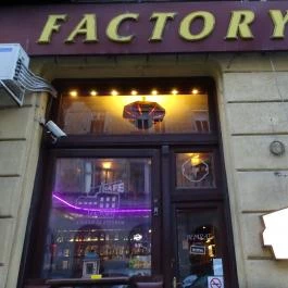 Crazy Café Budapest - Külső kép