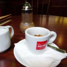 Crazy Café Budapest - Étel/ital