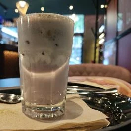 Cafe Frei Andrássy Budapest - Étel/ital