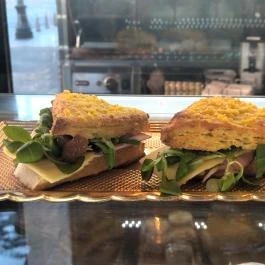 Cafe Frei - Blaha Budapest - Étel/ital