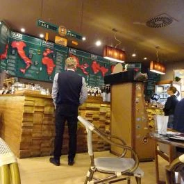 Cafe Frei - Arena Mall Budapest - Belső