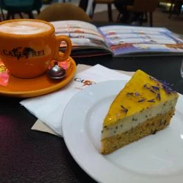 Cafe Frei - Duna Plaza, Budapest - Étel/ital