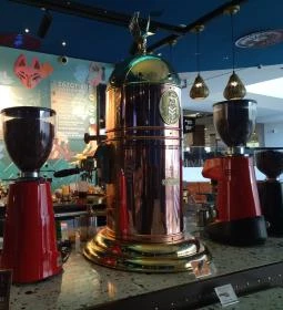 Cafe Frei - Lurdy Ház