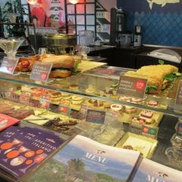 Cafe Frei - Office Garden Budapest - Étel/ital