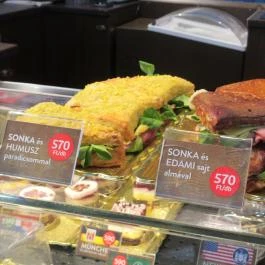 Cafe Frei - Office Garden Budapest - Étel/ital