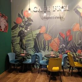Cafe Frei Waterfront, Budapest - Belső