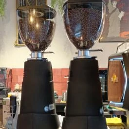 Cafe Frei - Zenit Corso Budapest - Étel/ital