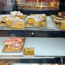 Cafe Frei - Zenit Corso Budapest - Étel/ital