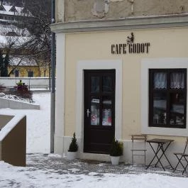 Café Godot Miskolc - Külső kép