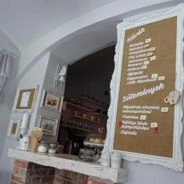 Café Godot, Miskolc - Belső