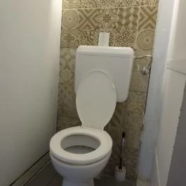 Café Godot, Miskolc - Mosdó