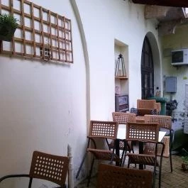 Café Intenzo Kávéház & Étterem, Budapest - Külső kép