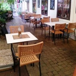 Café Intenzo Kávéház & Étterem, Budapest - Külső kép