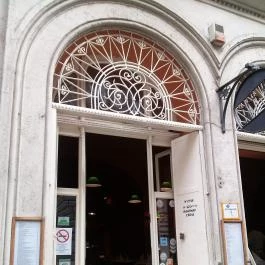 Café Kör Étterem, Budapest - Külső kép