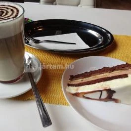 Cafe & Bar Mester Street Budapest - Étel/ital