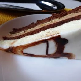 Cafe & Bar Mester Street Budapest - Étel/ital