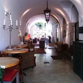 Café Pierrot, Budapest - Belső