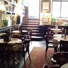 Café Ponyvaregény - Bercsényi utca Budapest - Belső