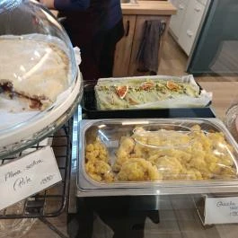 Cafe Rose Budapest - Étel/ital