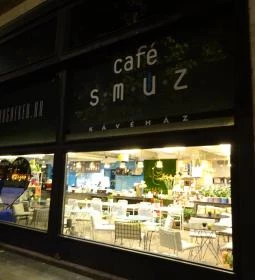 Smúz Café & Bar