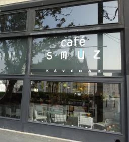 Smúz Café & Bar