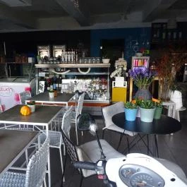 Smúz Café & Bar, Budapest - Belső