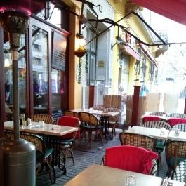 Café Vian - Liszt Ferenc tér, Budapest - Belső