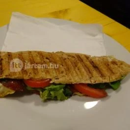 Caffé 22 Budapest - Étel/ital