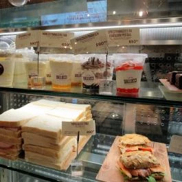 Caffé Dallucci Budapest - Étel/ital