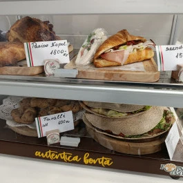 Caffé Dolce Napoli, Budapest - Étel/ital