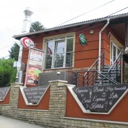 Caffe Mediterrán Grill House Biatorbágy - Külső kép