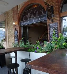 Cakumpakk Street Bistro