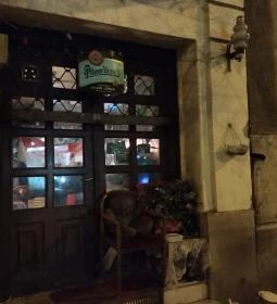 Calgary Antik Drinkbár