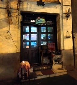 Calgary Antik Drinkbár