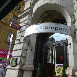 California Coffee Company - Teréz körút Budapest - Külső kép