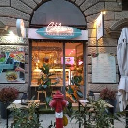 California Poké Bar Opera Budapest - Külső kép