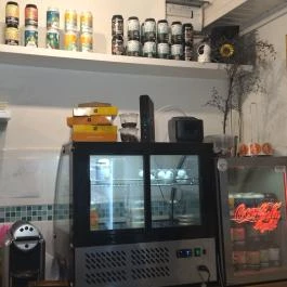 California Poké Bar Somogyi Budapest - Belső