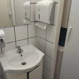 California Poké Bar Somogyi Budapest - Mosdó